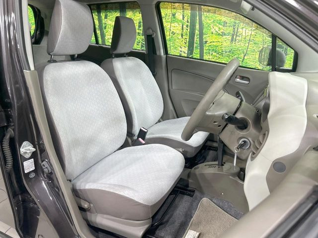 ドライバーによって運転しやすいポジションは異なり、あの車はどうなのか不安なこともありますよね。気になるお車は店頭で乗り込んでご確認いただけます♪