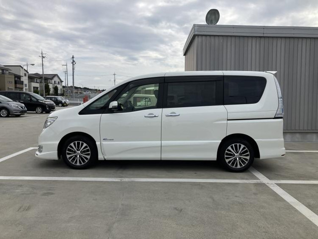 セレナ2.0 ハイウェイスター Vセレクション+Safety S-HYBRID