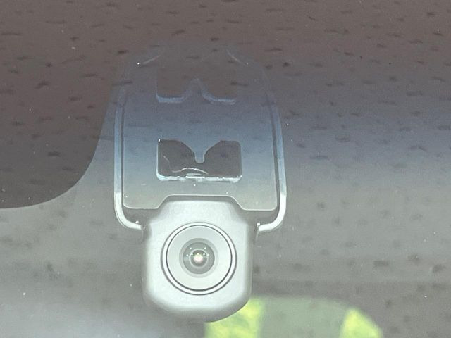 【ドライブレコーダー】ドライブレコーダー装備!走行中はもちろん、あおり運転や事故に遭遇した際、映像で記録し、万一のリスクに備えます。※記録用SDカードはお客様ご自身でご準備いただく必要があります。