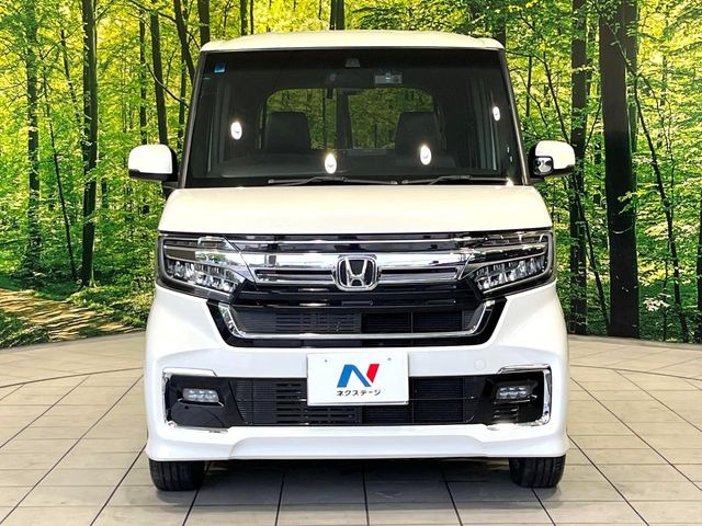 弊社では、全車『修復歴なし』のお車のみ取り扱っております。専任バイヤーによる厳選した仕入れの後、入庫後の車両チェックを行い、ネクステージが認定した高品質な中古車をご提供しております。
