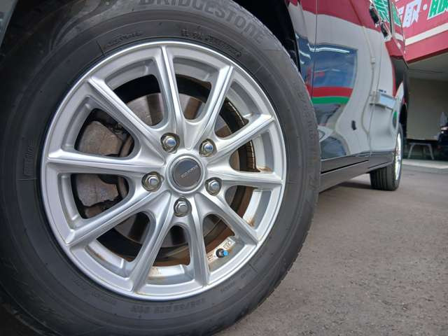 ヴォクシー2.0 X 4WD