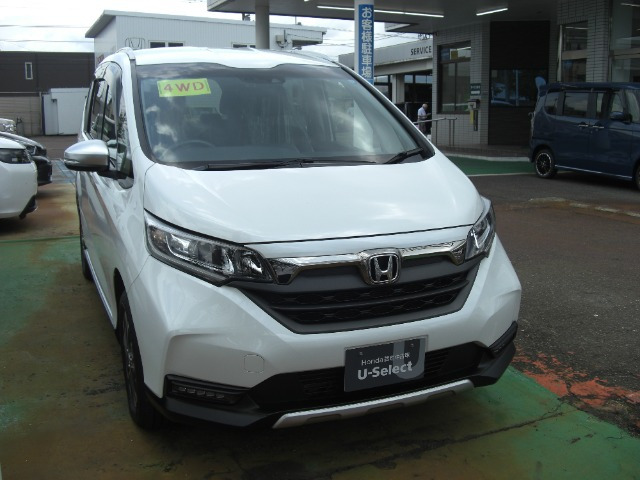 フリード1.5 ハイブリッド クロスター 4WD