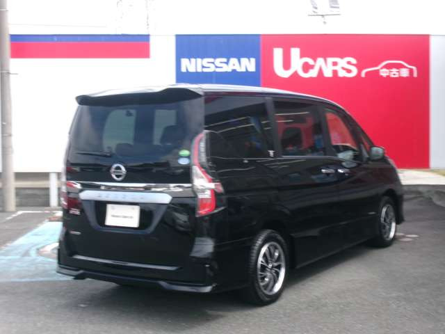 セレナ2.0 ハイウェイスターV 4WD
