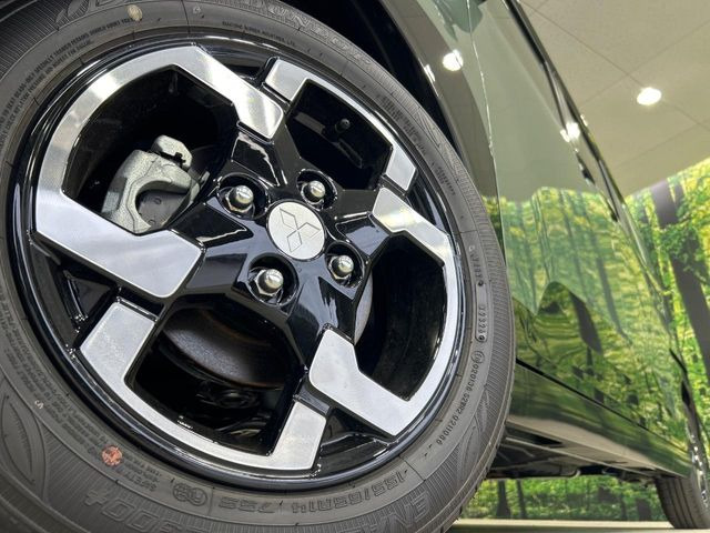 �y����15�C���`�A���~�z�C�[���z�O�ςɃ}�b�`���������A���~�z�C�[���𑕒����Ă���܂��B�e��ЊO�A���~�z�C�[����A�X�^�b�h���X�^�C�����戵�����Ă���܂��B���񂲑��k����������