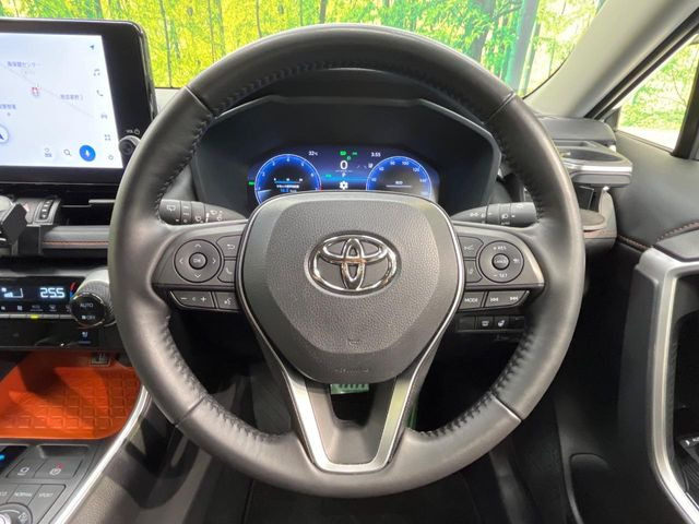 【ステアリングスイッチ】運転中、前方から目線をそらすことなく、オーディオ等の操作が可能な便利機能!安心&快適なドライブを演出してくれます♪