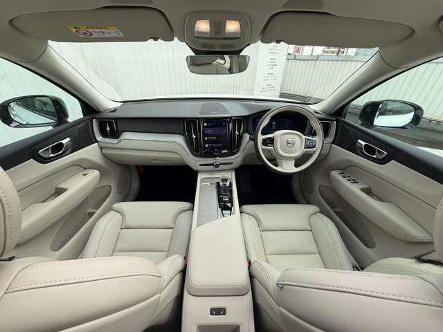 XC60リチャージ アルティメット T6 AWD PHEV 4WD