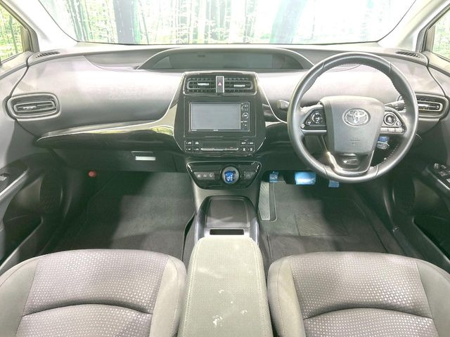 プリウス1.8 S