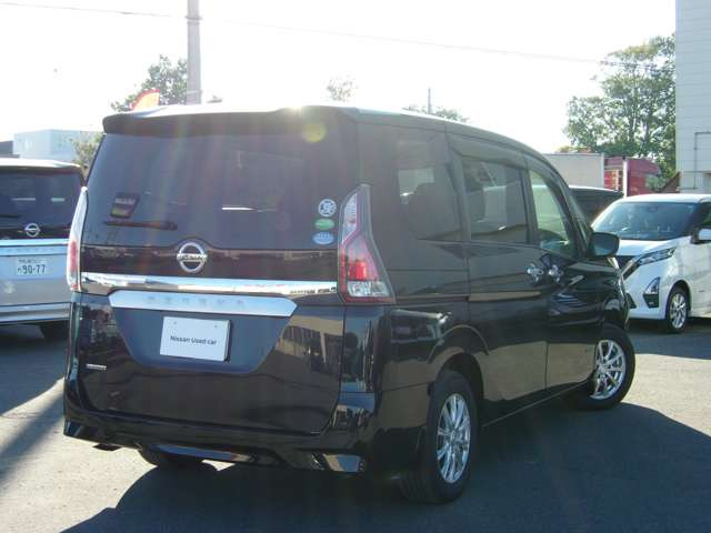 セレナ2.0 XV 4WD