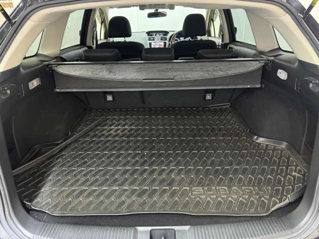 �y���Q�b�W�X�y�[�X�z���s���̂���׎���SUBARU���S���胉�Q�b�W�}�b�g�𑕔��B�ו����ڂ��₷���A���킩�烌�W���[�܂ŕ֗��Ɏg���܂��B