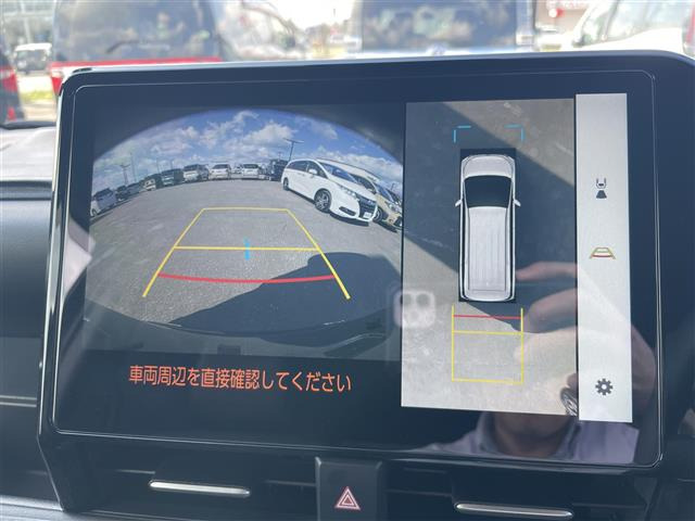 ヴォクシー1.8 ハイブリッド S-Z E-Four 4WD