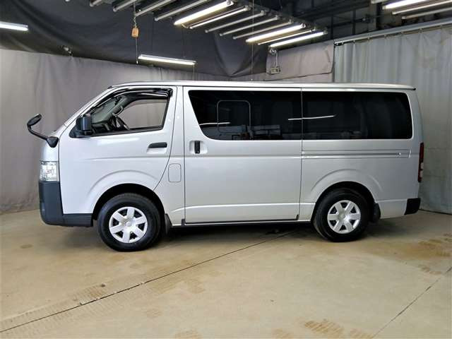 ハイエースバン2.8 DX ロング ディーゼル 4WD