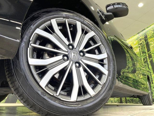 �y�����A���~�z�C�[���z�O�ςɃ}�b�`���������A���~�z�C�[���𑕒����Ă���܂��B�e��ЊO�A���~�z�C�[����A�X�^�b�h���X�^�C�����戵�����Ă���܂��B���񂲑��k����������