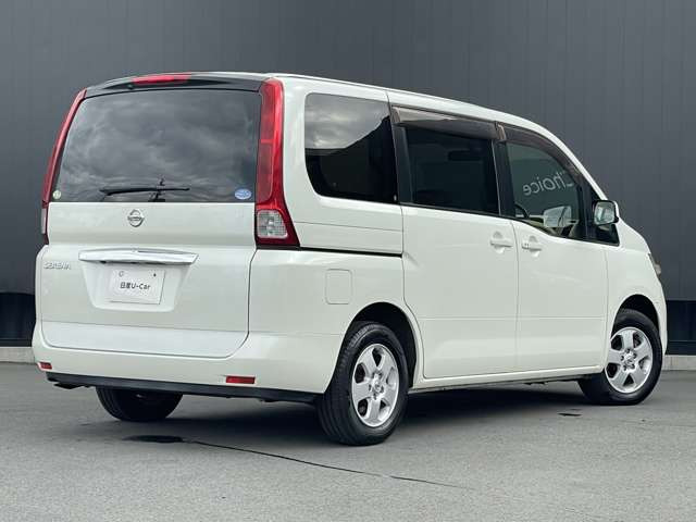 セレナ2.0 20G 4WD