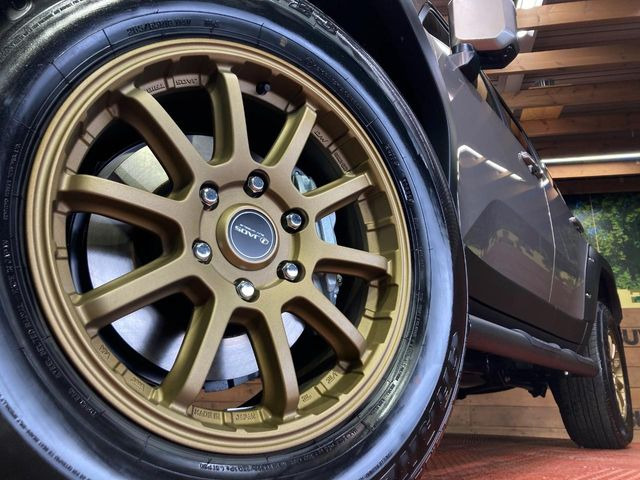 �y18�C���`�A���~�z�C�[���z�O�ςɃ}�b�`�����A���~�z�C�[���𑕒����Ă���܂��B�e��A���~�z�C�[����A�X�^�b�h���X�^�C�����戵�����Ă���܂��B���񂲑��k����������