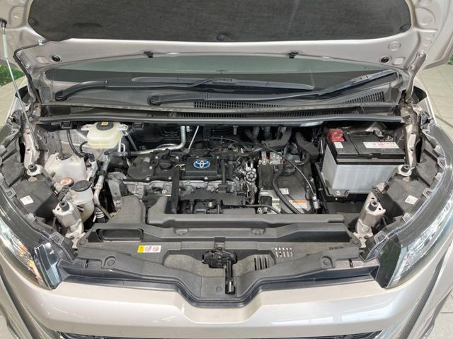 親切・丁寧な専門メカニックスタッフが応対!・車検・点検整備・事故等の修理などアフターサービスも安心。お車のカスタマイズもネクステージのサービススタッフまでご相談ください!