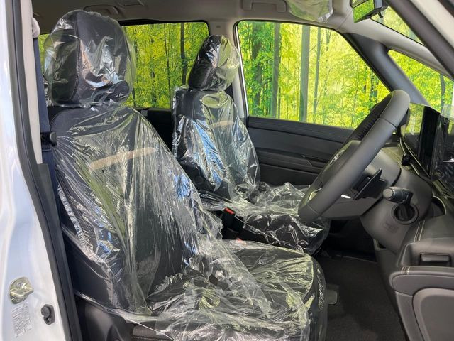 もちろん車内はキレイです♪よりクリーンな状態をキープしたいお客様には『ナノゾーンコート』がおすすめ!新型コロナウイルス対策や、除菌・消臭に効果を発揮し多くの方にご好評いただいております。