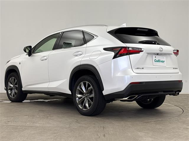 NX200t Fスポーツ
