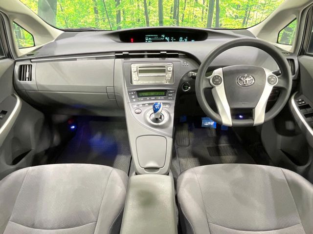 プリウス1.8 L