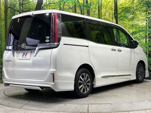 ☆全国のネクステージからお取り寄せが可能※!遠方の店舗に展示してあるクルマが気になる場合も、最寄りの店舗でご覧いただくことが可能です!是非私たちに要望をお聞かせください!※別途費用