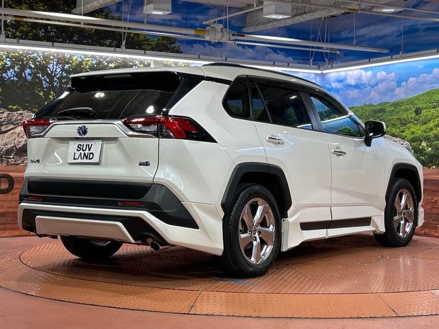 ☆全国のネクステージからお取り寄せが可能※!遠方の店舗に展示してあるクルマが気になる場合も、最寄りの店舗でご覧いただくことが可能です!是非私たちに要望をお聞かせください!※別途費用