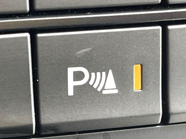 【コーナーセンサー】バンパーに付いたセンサーが障害物を検知!一定の距離に近づくとアラートで教えてくれます♪狭い駐車スペースや車庫入れ時も安心ですね☆