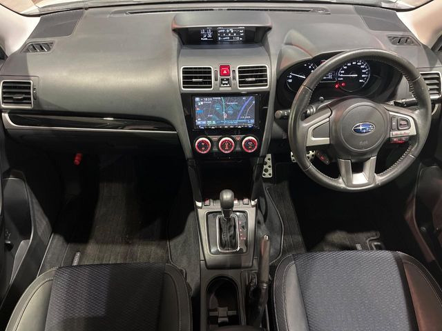 フォレスター2.0 XT アイサイト 4WD