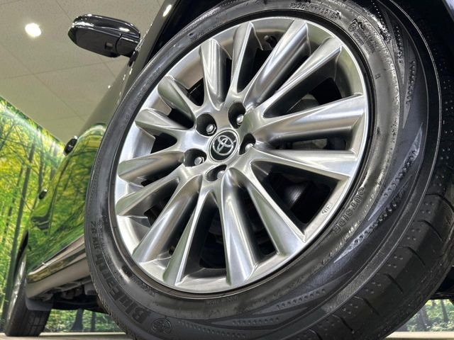 �y����18�C���`�A���~�z�C�[���z�O�ςɃ}�b�`���������A���~�z�C�[���𑕒����Ă���܂��B�e��ЊO�A���~�z�C�[����A�X�^�b�h���X�^�C�����戵�����Ă���܂��B���񂲑��k����������