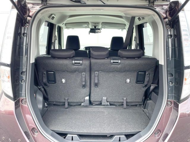 普段のお買い物や通勤、送迎等に十分な荷室スペースを確保しております。セカンドシートを倒すと、大きな荷物の積載も可能です♪