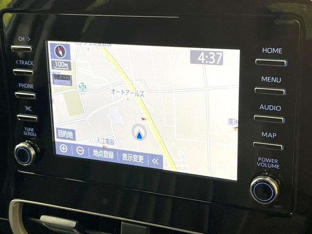 【ナビ機能付きディスプレイオーディオ】ナビ機能搭載の他、お持ちのスマートフォンと連携して、ナビやbluetoothでの音楽再生が可能です♪デザインはもちろん操作性も良好!