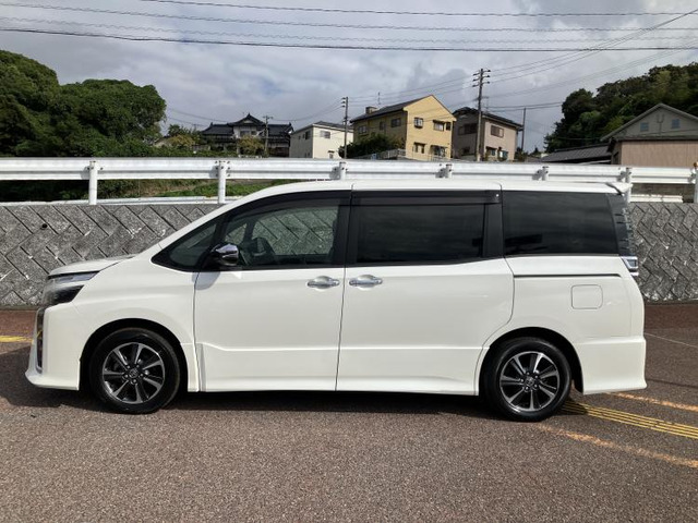 ヴォクシー2.0 ZS 煌III