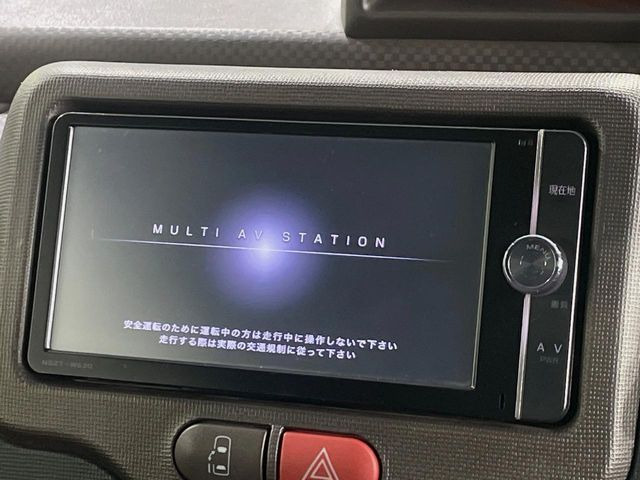 【純正ナビ】人気の純正ナビを装備。オーディオ機能も充実しており、Bluetooth接続すればお持ちのスマホやMP3プレイヤーの音楽を再生可能!毎日の運転がさらに楽しくなります!!