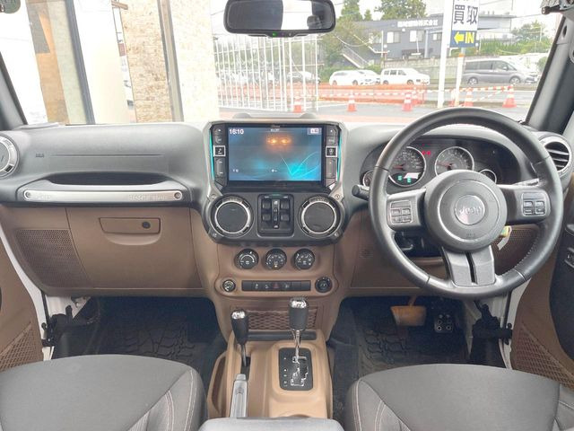 ラングラーアンリミテッド サハラ 4WD