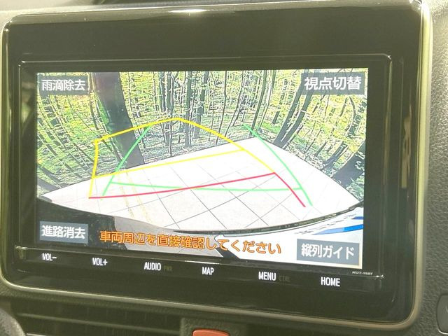 【バックカメラ】駐車時に後方がリアルタイム映像で確認できます。大型商業施設や立体駐車場での駐車時や、夜間のバック時に大活躍!運転スキルに関わらず、今や必須となった装備のひとつです!