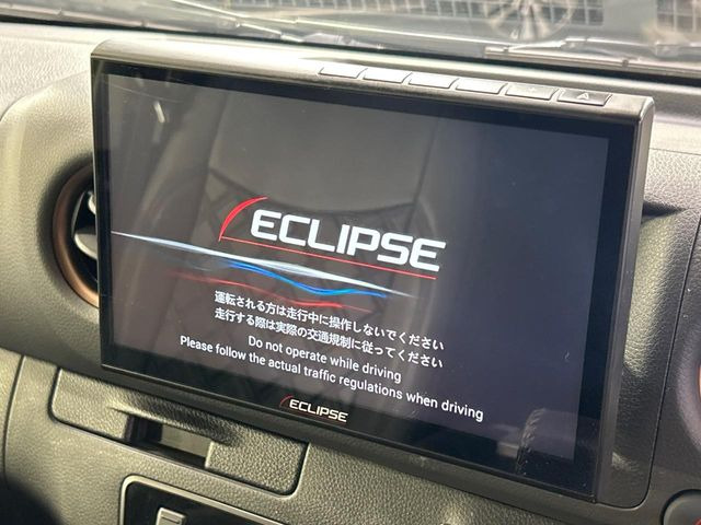【大画面ナビ】人気の大型10インチナビを装備。存在感のある大画面はインパクト大!ナビ利用時のマップ表示は見やすく、テレビやDVDは臨場感がアップ!いつものドライブがグッと楽しくなります♪
