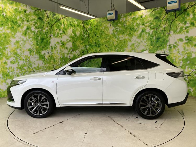 ハリアー2.0 エレガンス GR スポーツ 4WD