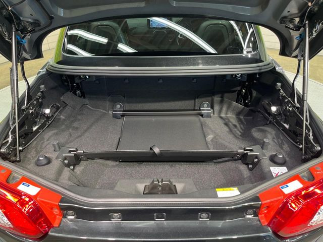 ドライバーによって運転しやすいポジションは異なり、あの車はどうなのか不安なこともありますよね。気になるお車は店頭で乗り込んでご確認いただけます♪
