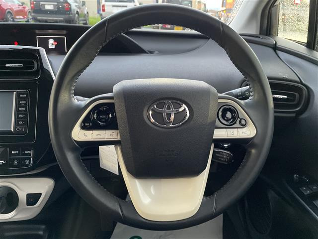 プリウス1.8 S セーフティ プラス