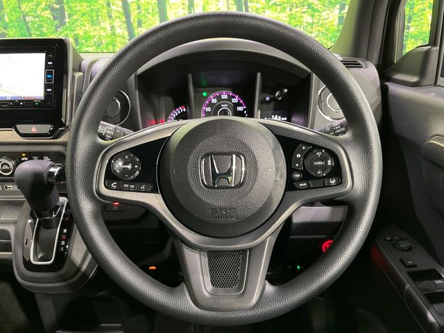 【アダプティブクルーズコントロール】高速道路での長距離走行が楽に!!自動で速度を保つクルーズコントロールが、衝突軽減システムと連携し、前方の車両を感知して車間を保つように速度調節してくれます!!
