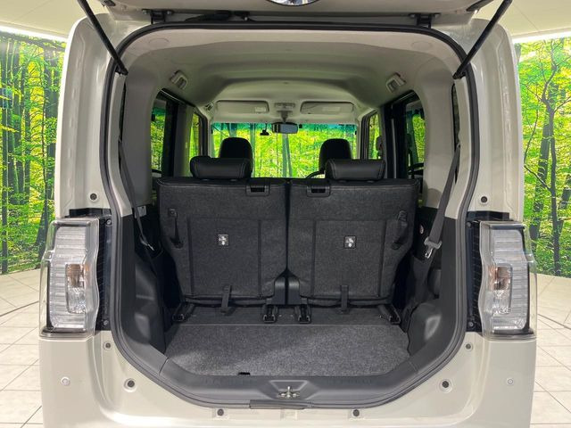 普段のお買い物や通勤、送迎等に十分な荷室スペースを確保しております。セカンドシートを倒すと、大きな荷物の積載も可能です♪