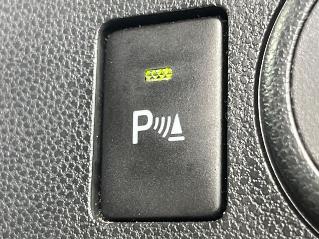 【コーナーセンサー】バンパーに付いたセンサーが障害物を検知!一定の距離に近づくとアラートで教えてくれます♪狭い駐車スペースや車庫入れ時も安心ですね☆