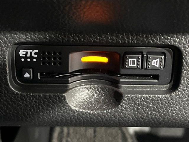 【ETC】高速道路の料金所をストレスなく通過!話題のスポットやサービスエリアに多い「スマートIC」利用時は必須のアイテムです。当店でセットアップを実施、ご納車当日からすぐにご利用いただけます!
