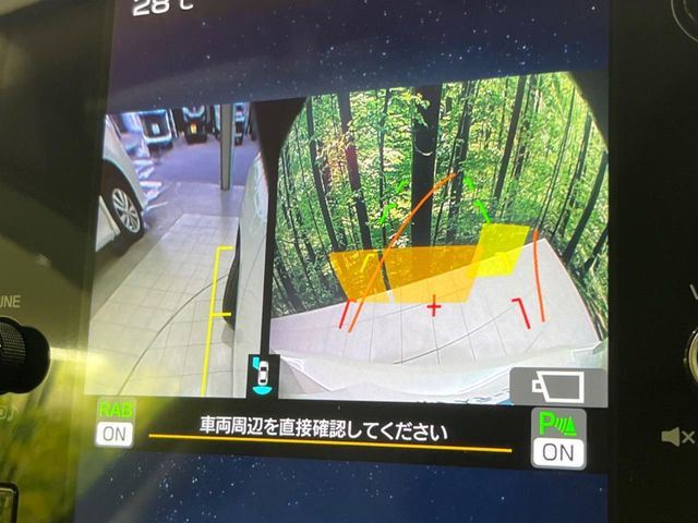 【サイド&バックカメラ】停車・駐車時に死角になりがちな運転席から見えづらいサイドとリアの障害物を確認できます!雨天時や夜間などは特に活躍してくれるアイテムです。