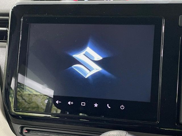 【純正9インチナビ】インテリアに溶け込むスタイリッシュな「専用設計」メーカーナビを装備♪視認性や操作性など基本性能にも優れ、より上質なカーライフをお楽しみいただけます。