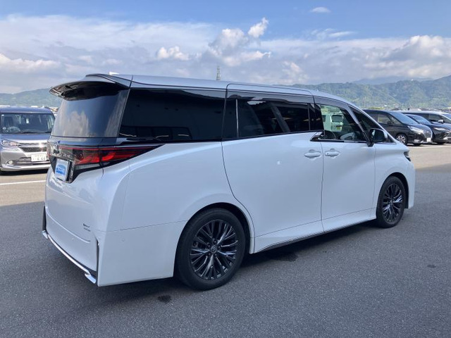 ヴェルファイアハイブリッド 2.5 Z プレミア E-Four 4WD
