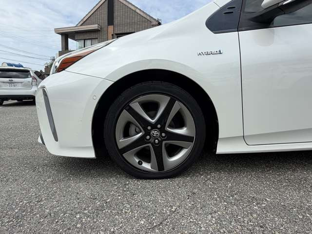 弊社は、お客さまのニーズにお応え出来るよう、豊富な車種を取り揃えております。お乗り換えの際も、是非、よろしくお願いいたします。