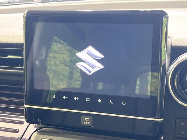 【大画面ナビ】人気の大型10インチナビを装備。存在感のある大画面はインパクト大!ナビ利用時のマップ表示は見やすく、テレビやDVDは臨場感がアップ!いつものドライブがグッと楽しくなります♪