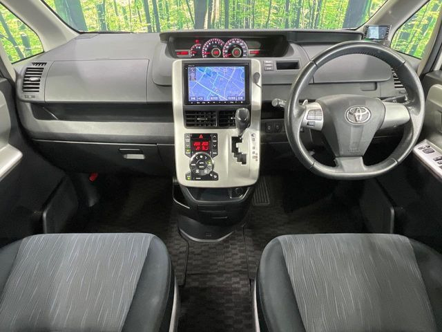 ヴォクシー2.0 ZS 煌
