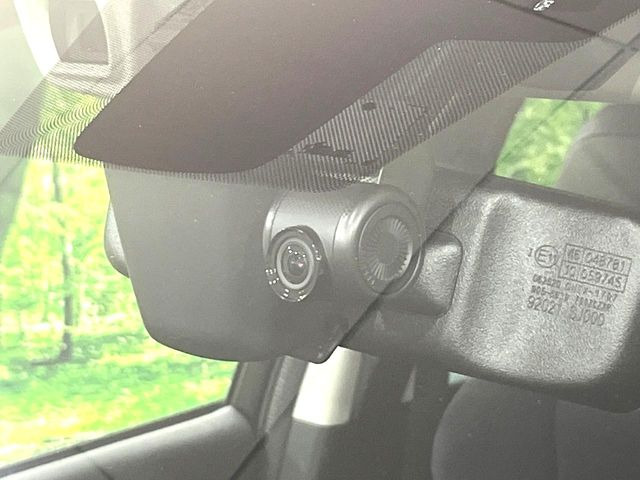 【ドライブレコーダー】ドライブレコーダー装備!走行中はもちろん、あおり運転や事故に遭遇した際、映像で記録し、万一のリスクに備えます。※記録用SDカードはお客様ご自身でご準備いただく必要があります。