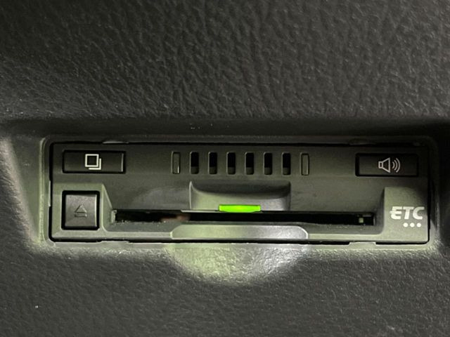 【ETC】高速道路の料金所をストレスなく通過!話題のスポットやサービスエリアに多い「スマートIC」利用時は必須のアイテムです。当店でセットアップを実施、ご納車当日からすぐにご利用いただけます!