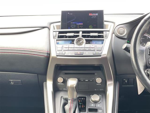 NX200t Fスポーツ